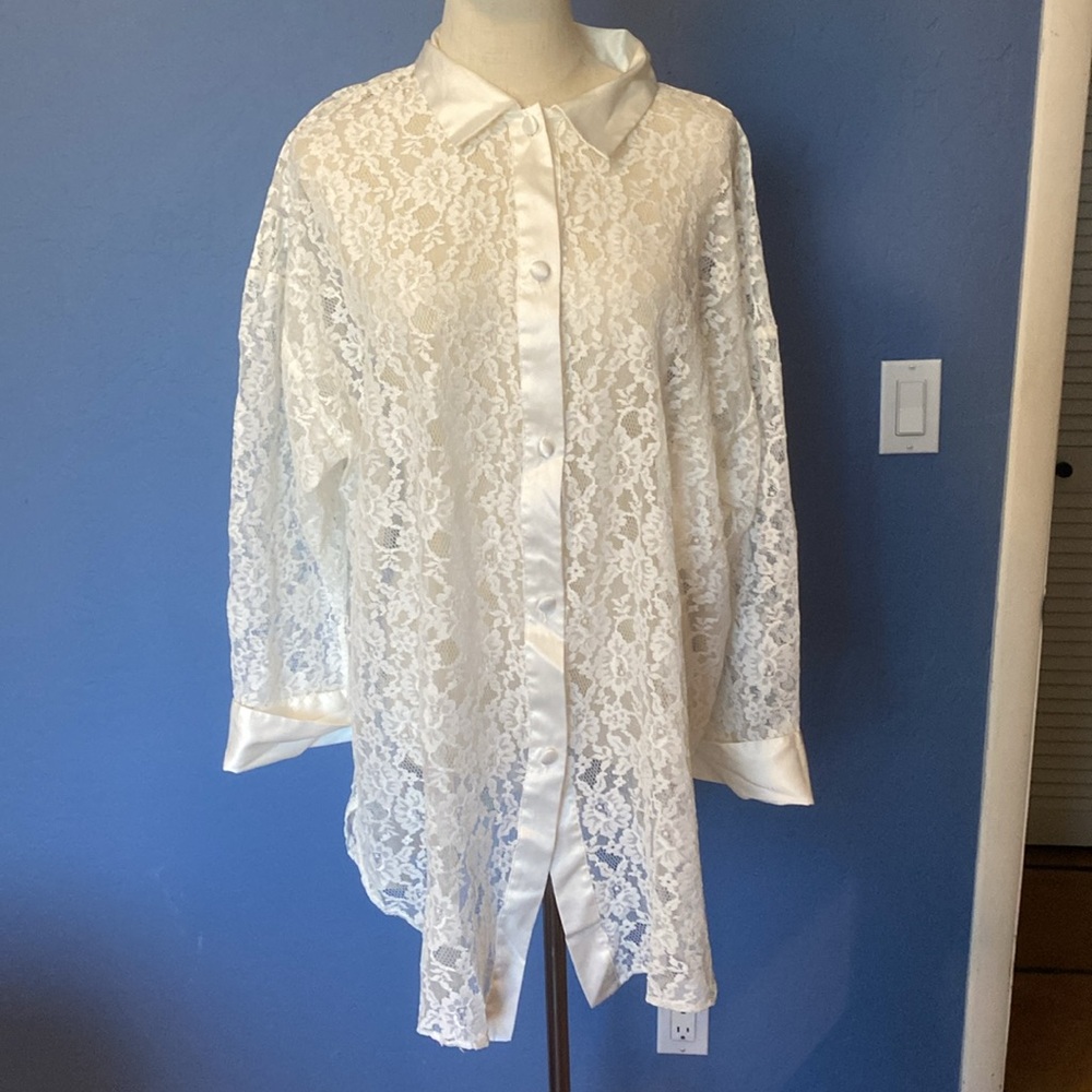 Vintage Victoria’s Secret Lace and Satin Button Down Tunic Shirt - size M/L